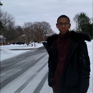 Meet your Posher, Amir